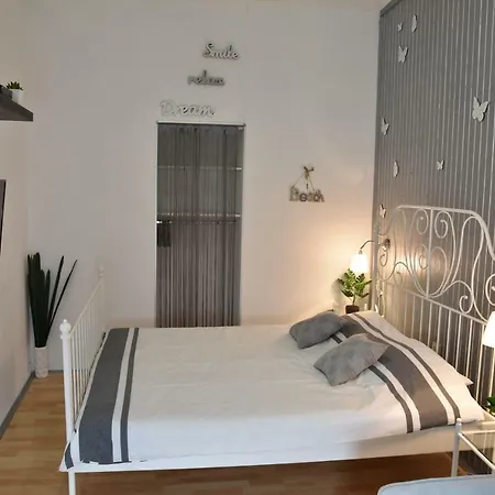 Studio Apartment Lumen Pula Exterior photo